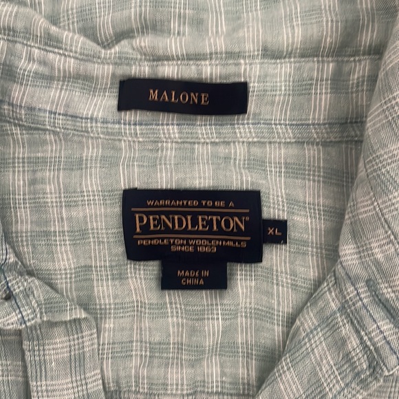 Pendleton mens short sleeve button up. - Picture 2 of 3